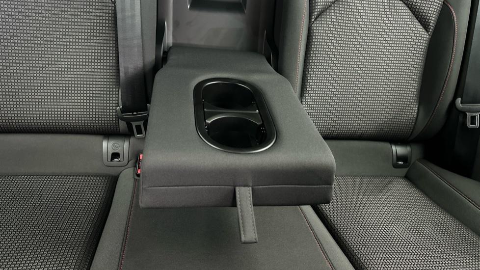 Rear Armrest/ Cup Holder