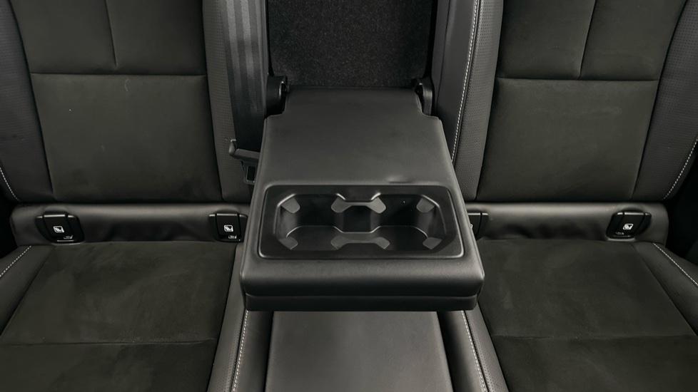 Rear Armrest/ Cup Holder