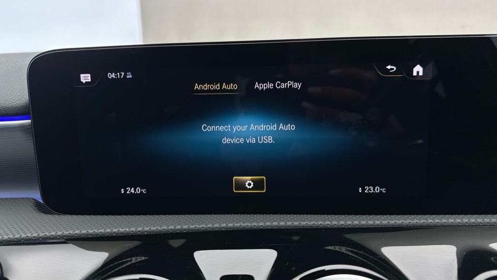 Apple Car Play & Android Auto