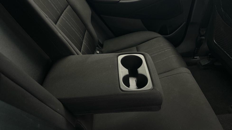 Rear Armrest/ Cup Holder