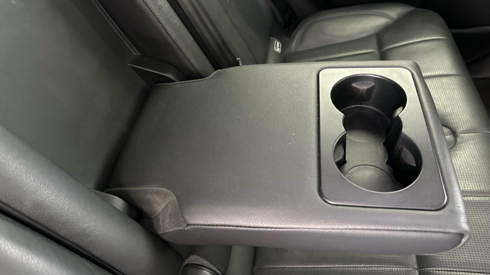 Rear Armrest/ Cup Holder