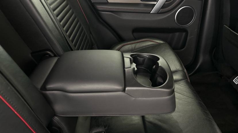 Rear Armrest/ Cup Holder