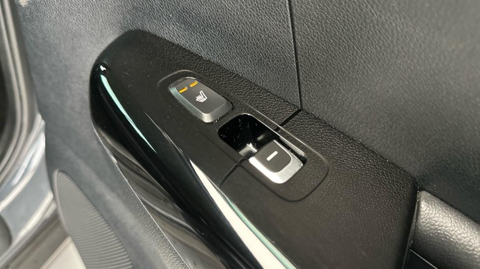 Rear Heated Seats 