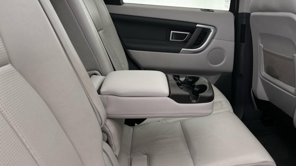 Rear Armrest/ Cup Holder