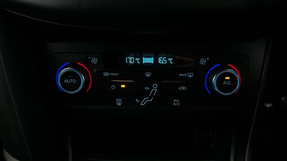 Air Conditioning /Dual Climate Control 