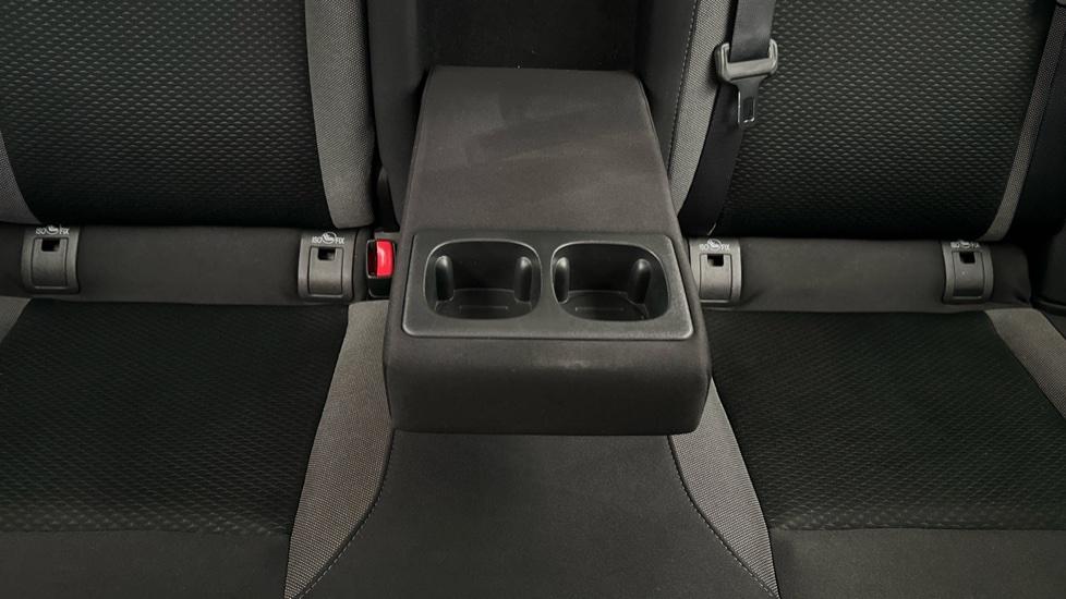 Rear Armrest/ Cup Holder