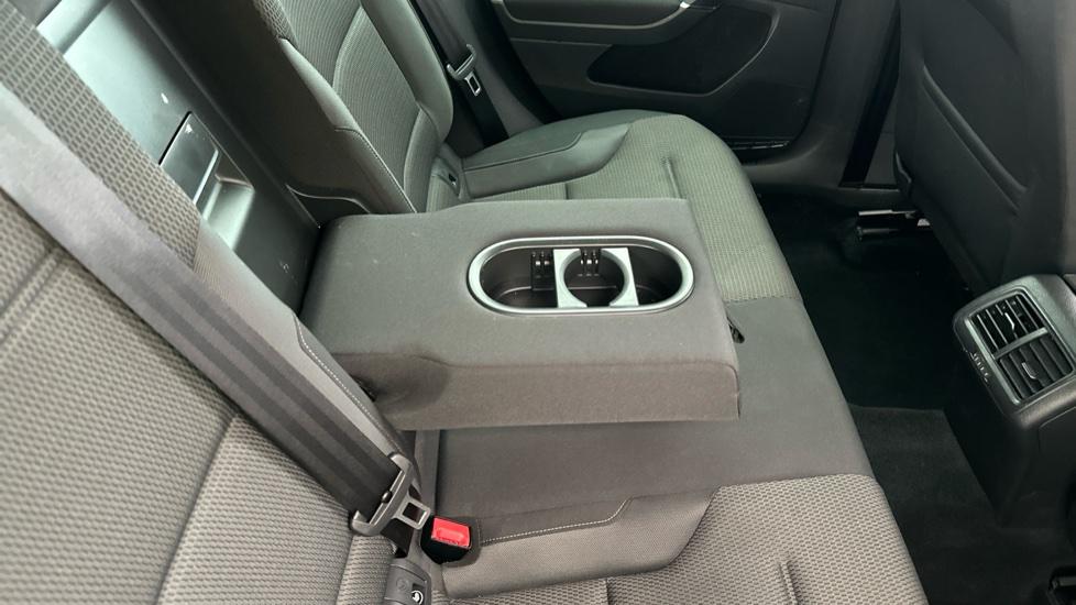 Rear Armrest/ Cup Holder