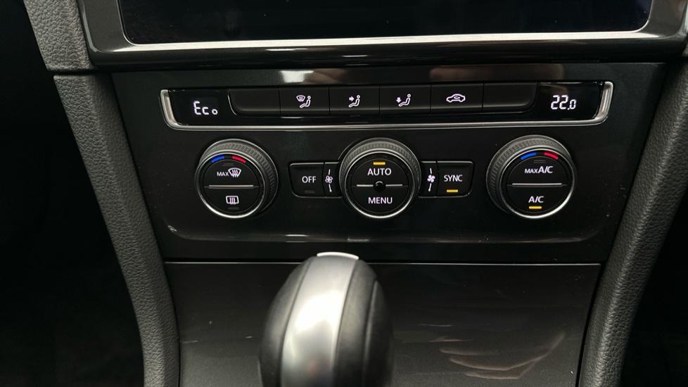 Air Conditioning /Dual Climate Control 