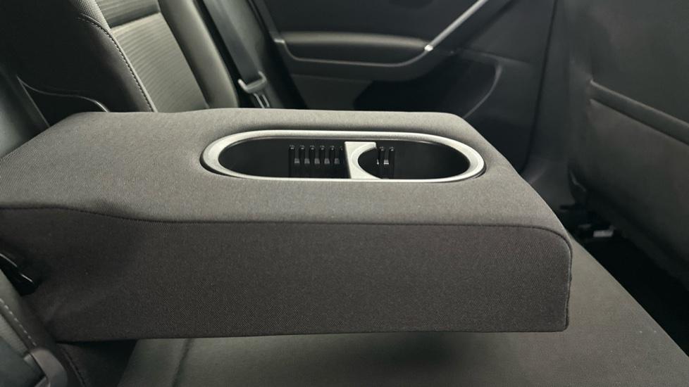 Rear Armrest/ Cup Holder