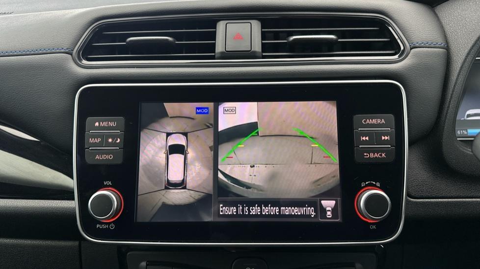 Rear View Camera /360/Park Pilot 