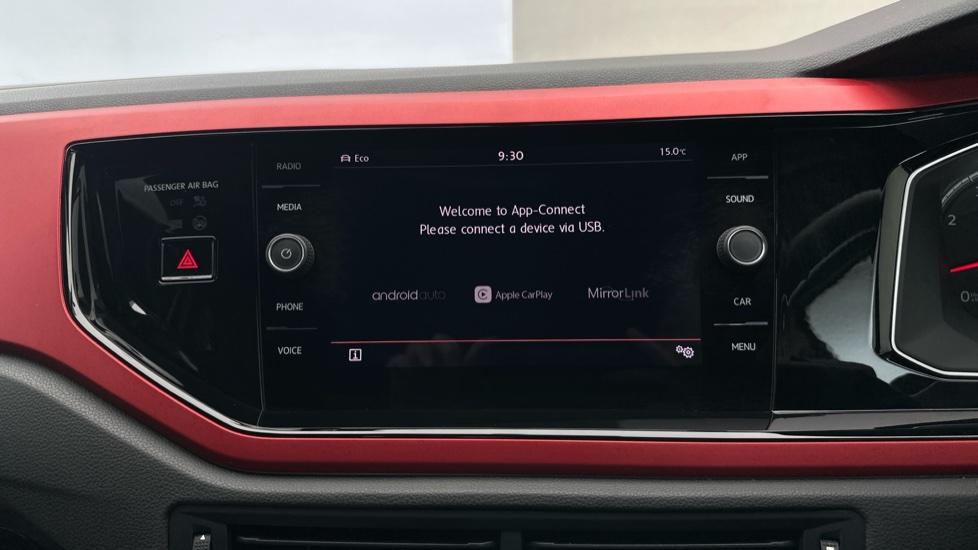 Apple Car Play & Android Auto