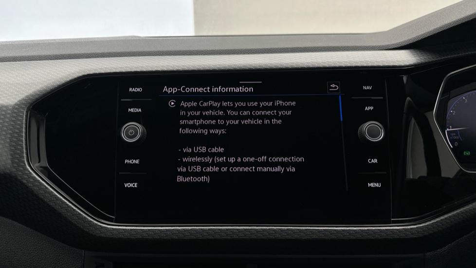 Apple Car Play & Android Auto