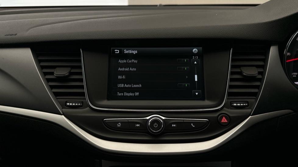 Apple Car Play & Android Auto