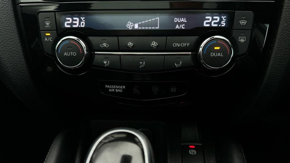 Air Conditioning /Dual Climate Control 