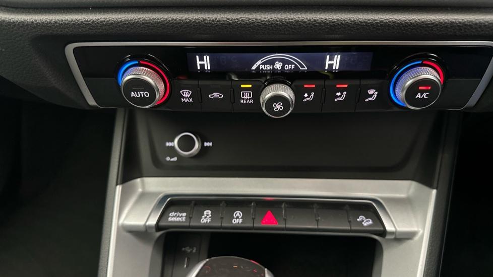 Air Conditioning /Dual Climate Control /Auto Stop/Start 