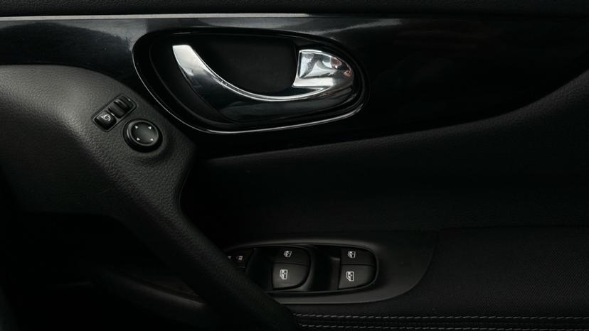 Electric Windows / Wing Mirrors 