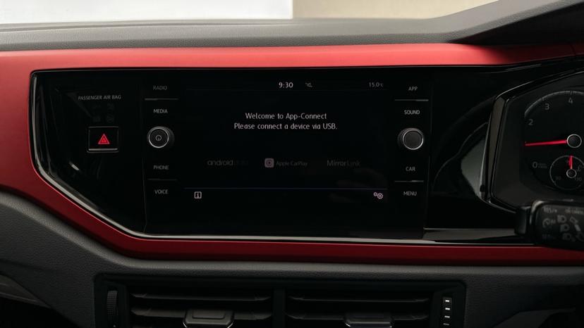 Apple Car Play & Android Auto