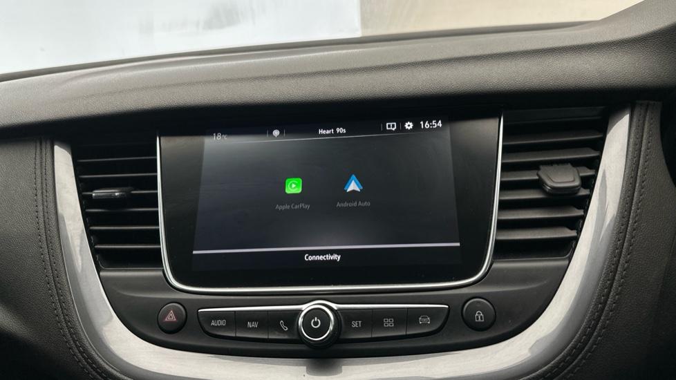 Apple Car Play & Android Auto