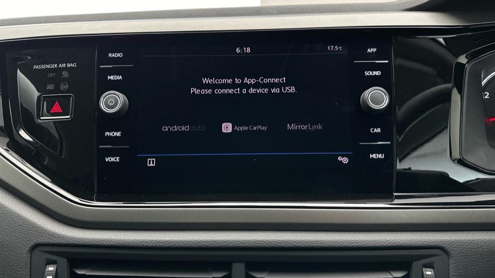 Apple Car Play & Android Auto