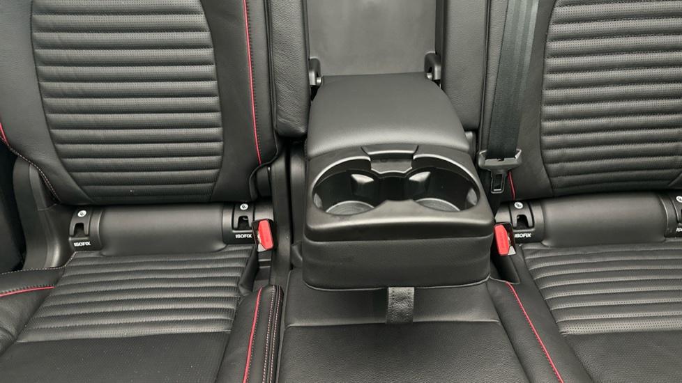 Rear Armrest/ Cup Holder