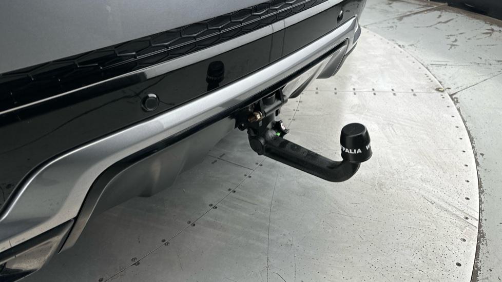 Rear Parking Sensors / Tow Bar