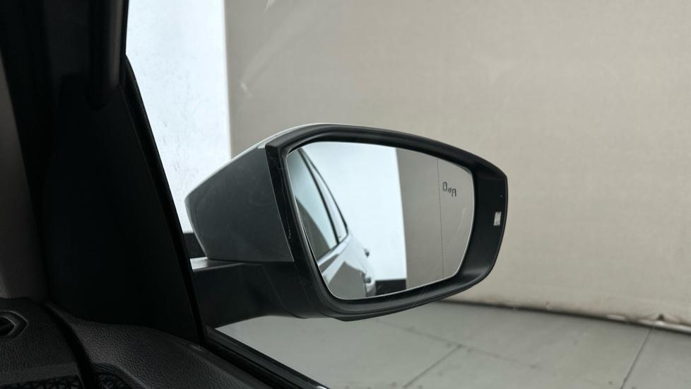 Blind Spot Monitoring System 