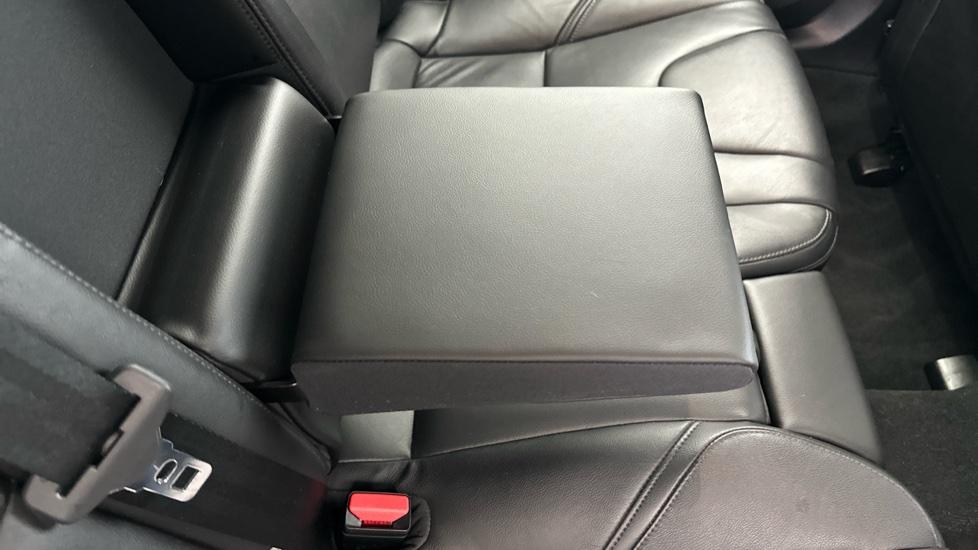 Rear Armrest 