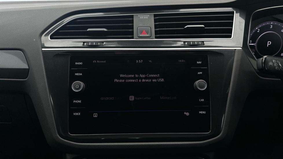 Apple Car Play & Android Auto