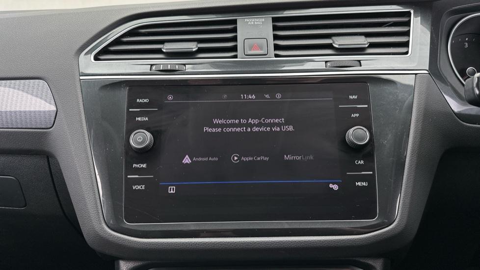 Apple Car Play & Android Auto