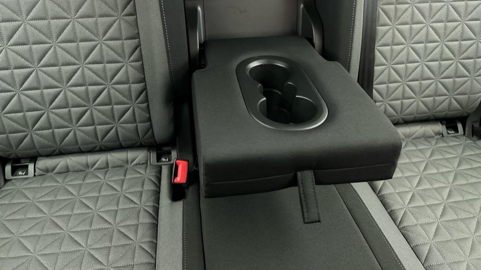 Rear Armrest/ Cup Holder