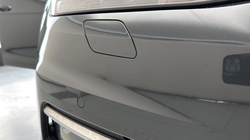 Front Parking Sensors/Headlight Washers 