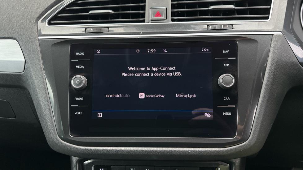 Apple Car Play & Android Auto