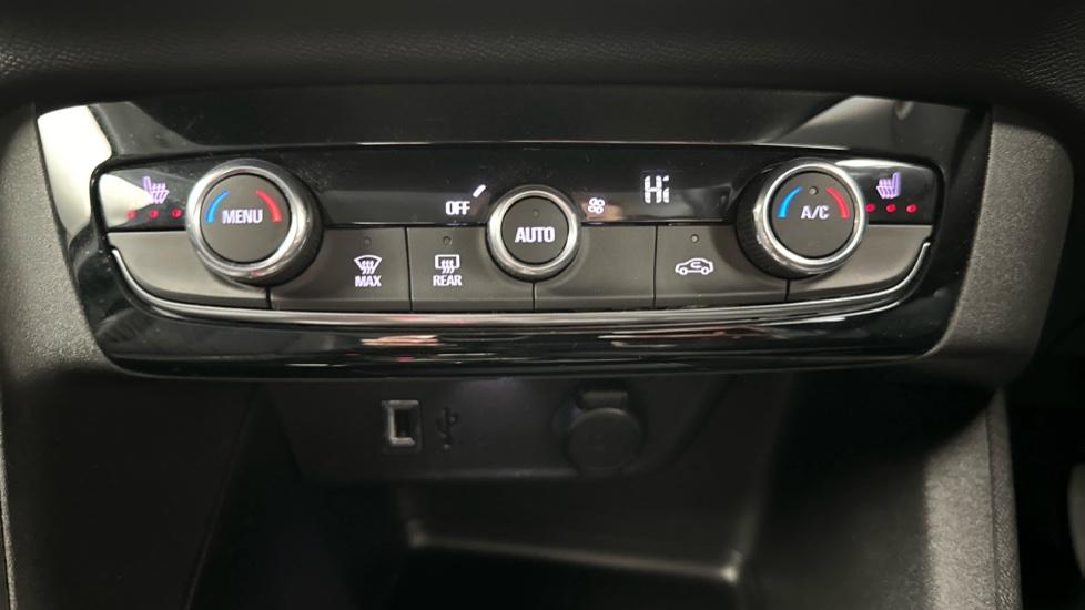 Air Conditioning /Heated Seats 