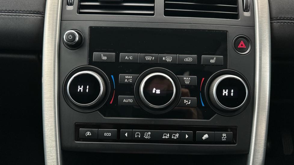 Air Conditioning /Dual Climate Control /Heated Seats 