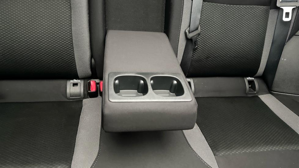 Rear Armrest/ Cup Holder