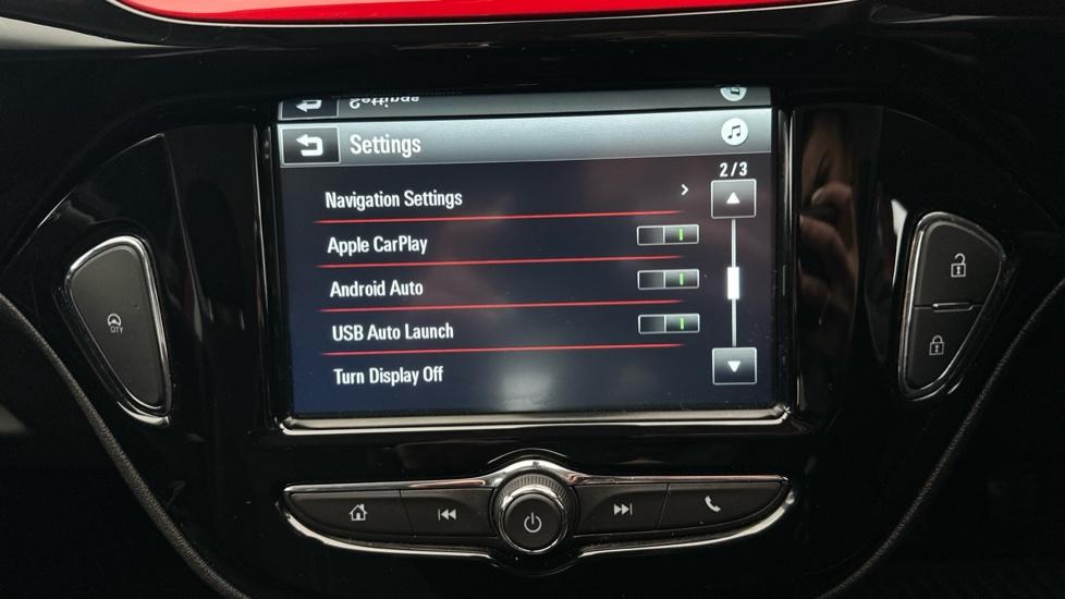 Apple Car Play & Android Auto