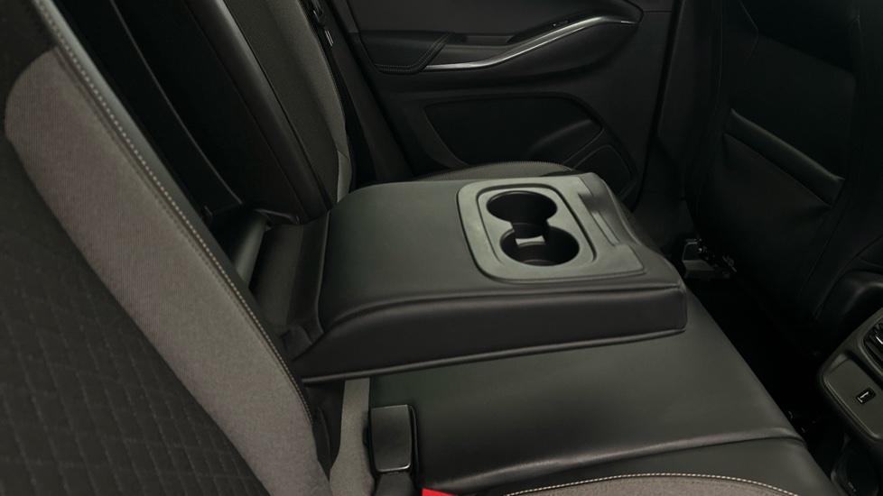 Rear Armrest/ Cup Holder