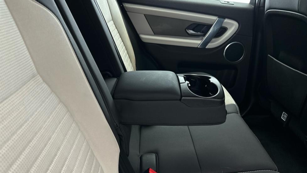 Rear Armrest/ Cup Holder