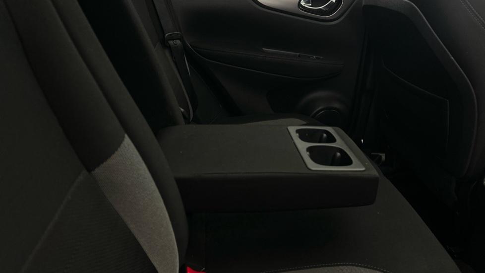 Rear Armrest/ Cup Holder