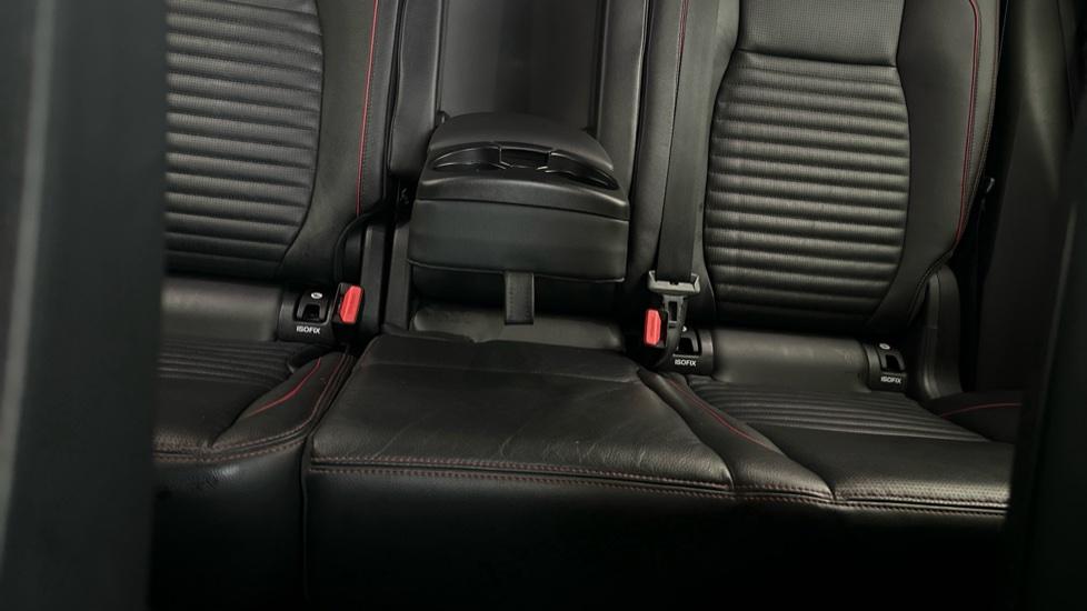 Rear Armrest/ Cup Holder