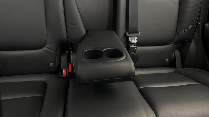 Rear Armrest/ Cup Holder