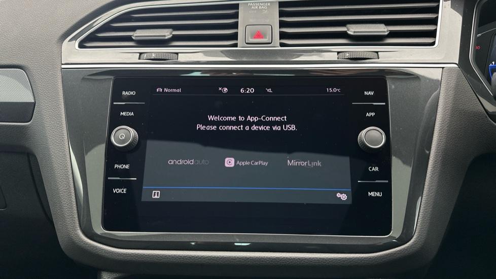 Apple Car Play & Android Auto