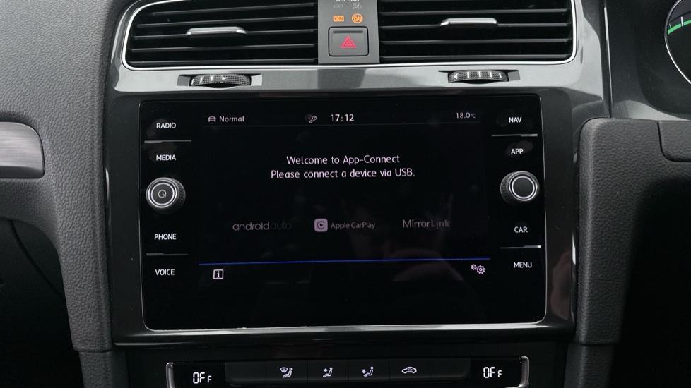 Apple Car Play & Android Auto