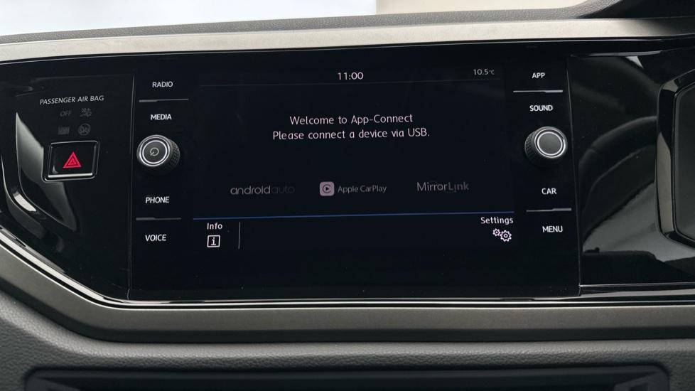 Apple Car Play & Android Auto