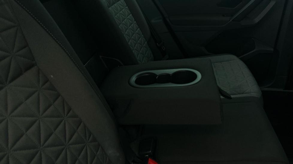 Rear Armrest/ Cup Holder