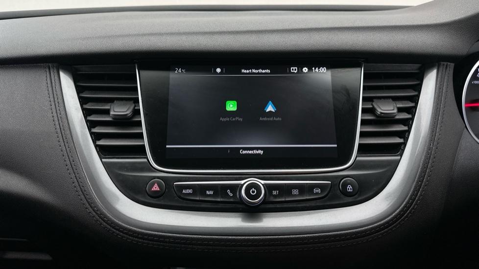 Apple Car Play & Android Auto