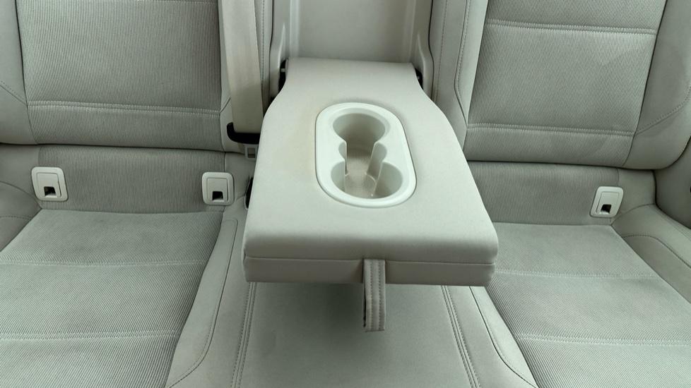 Rear Armrest/ Cup Holder