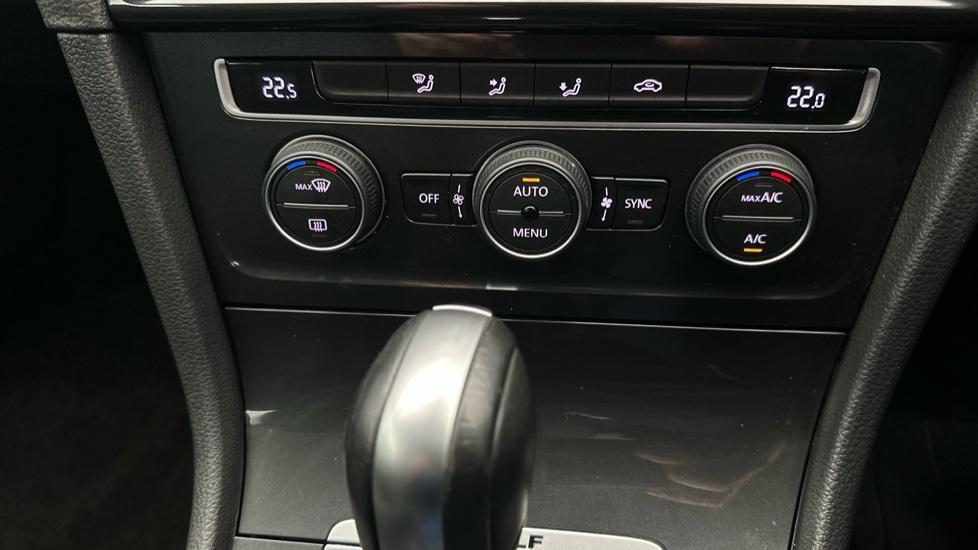 Air Conditioning /Dual Climate Control 