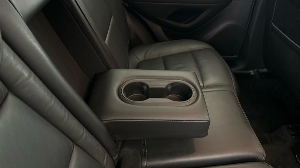 Rear Armrest/ Cup Holder