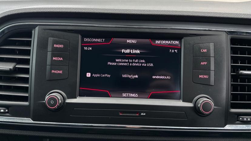 Apple CarPlay/Android auto 